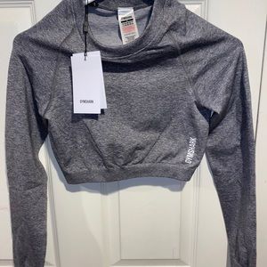 Woman’s gym shark crop top